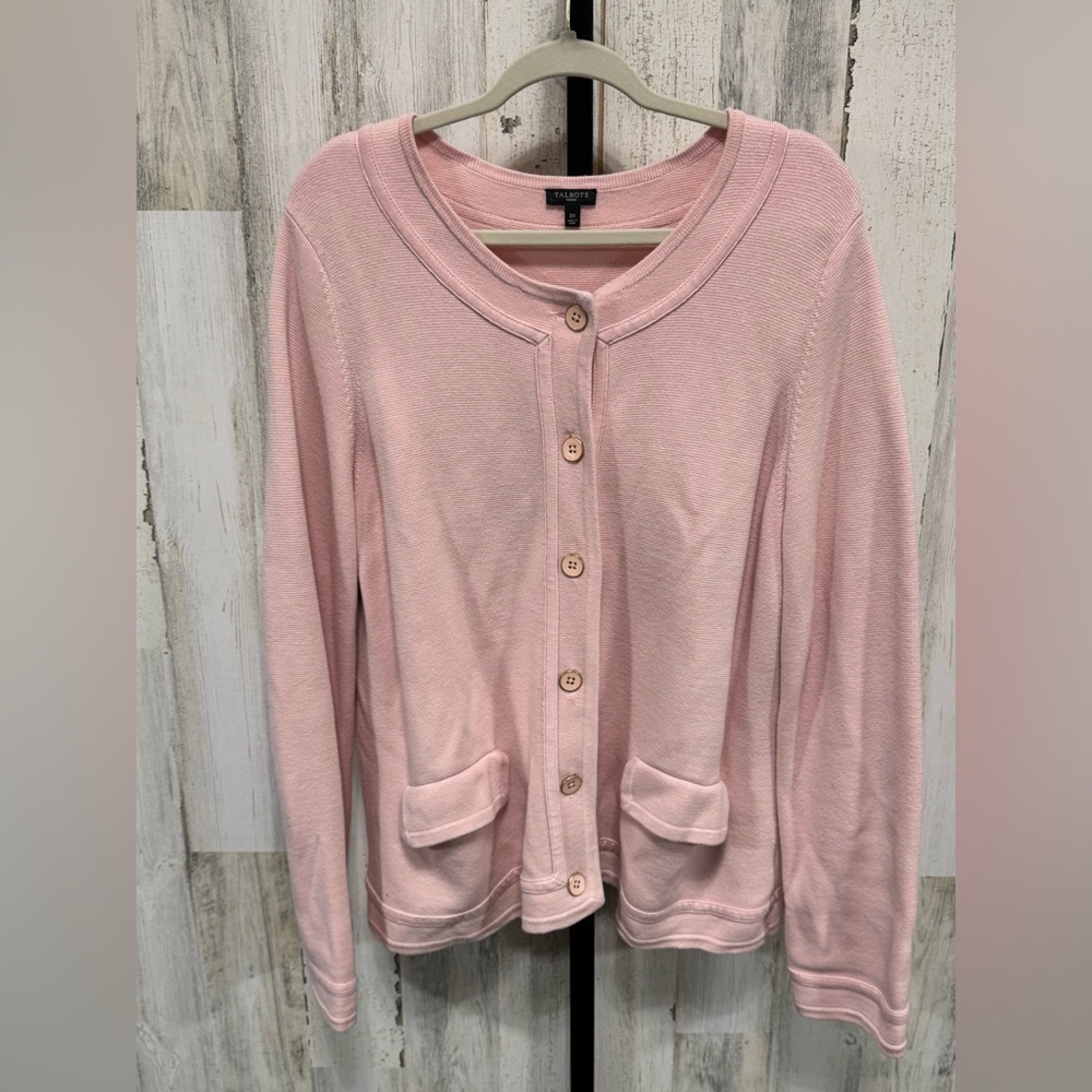 Beautiful button up sweater - Cozy and warm